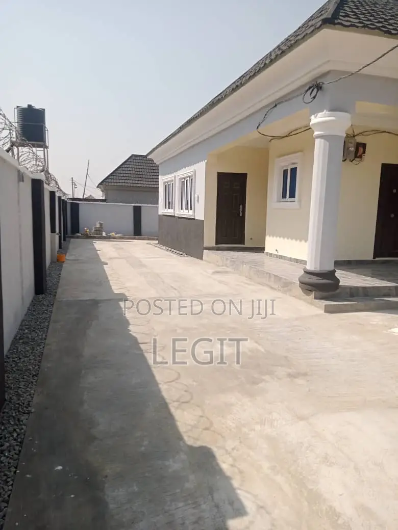 3bdrm Bungalow in Lugbe District for sale in Lugbe District