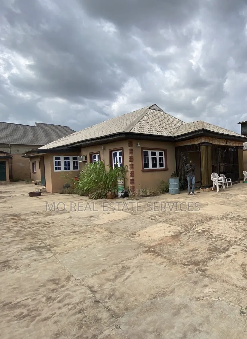 5bdrm Bungalow in Harmony Gardens, Abeokuta South for sale in Abeokuta South