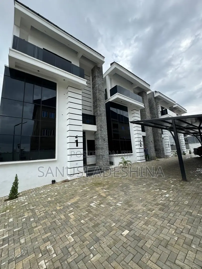 5bdrm Duplex in Jahi Gilmore,Fct for sale in Jahi