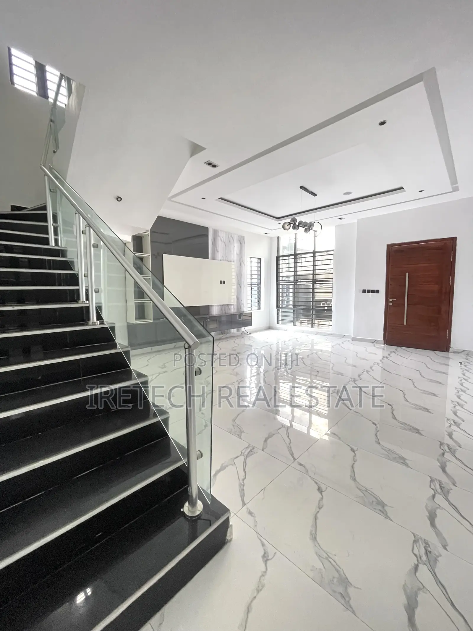 5bdrm Duplex in Ajah In A Gated for sale in Ajah