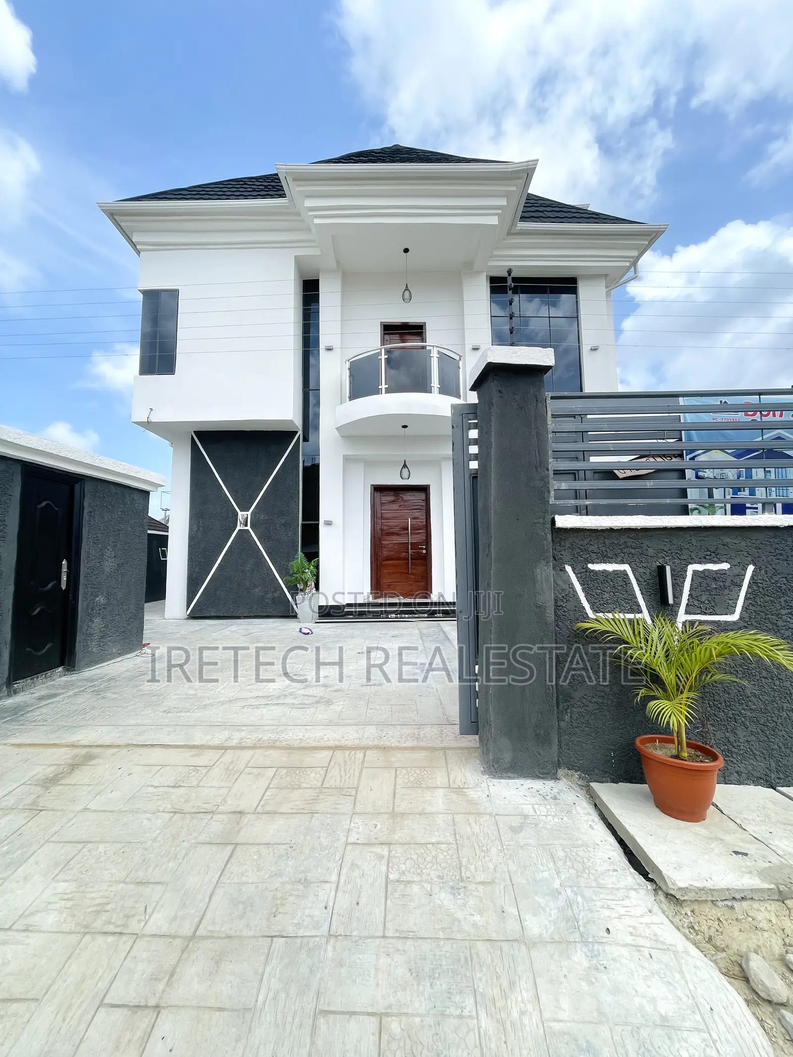 5bdrm Duplex in Ajah In A Gated for sale in Ajah