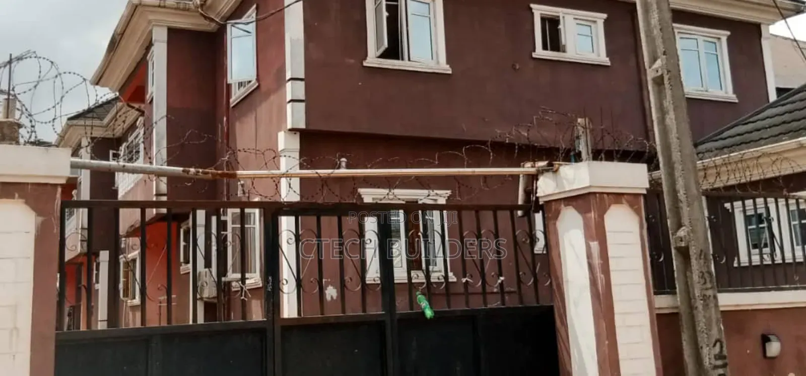 12bdrm Block of Flats in Benin City for sale in Benin City