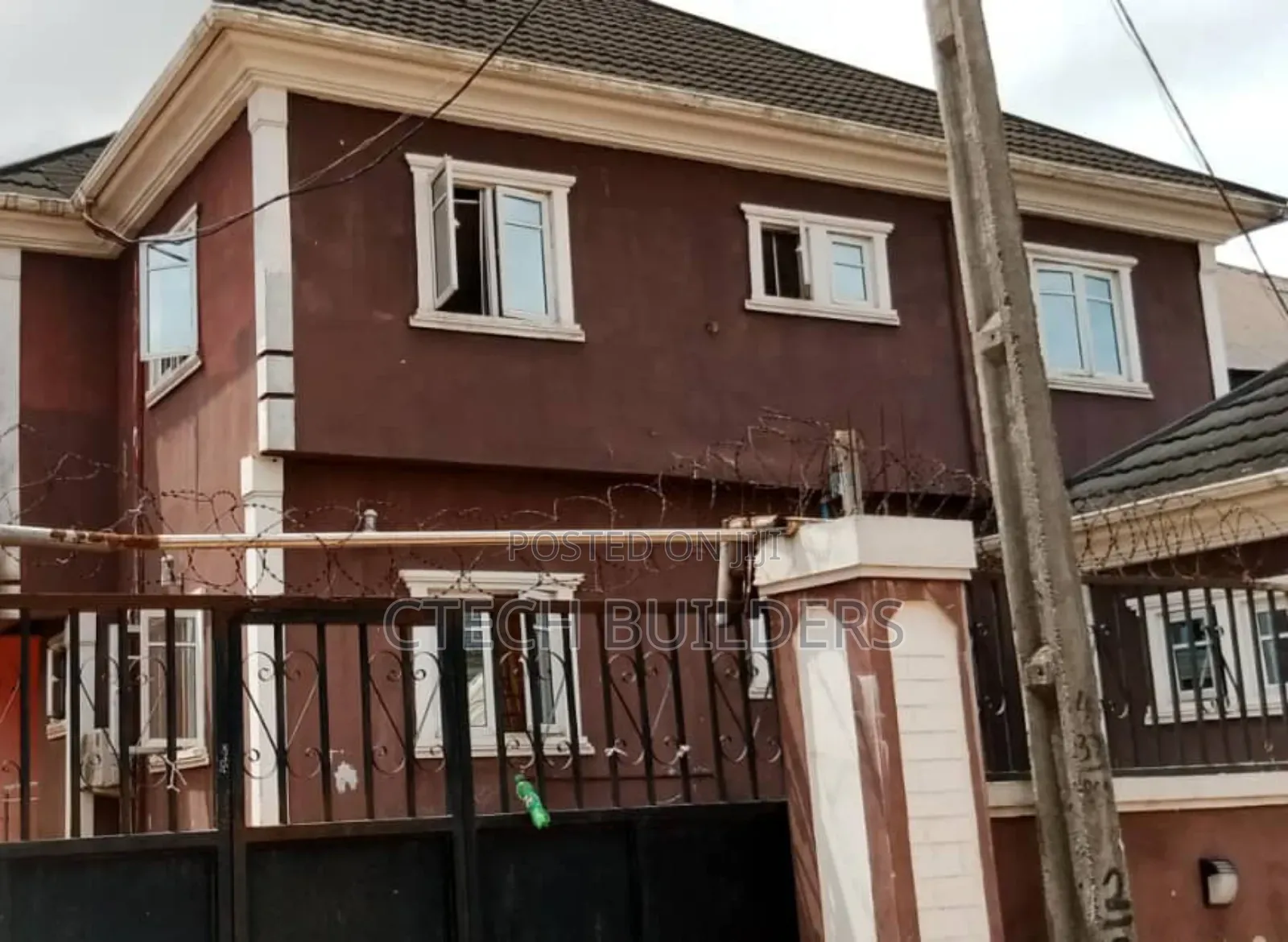 12bdrm Block of Flats in Benin City for sale in Benin City