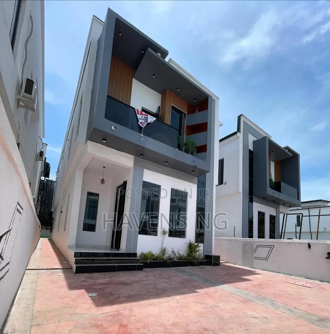 5bdrm Duplex in Lekki Phase 1 for sale in Lekki Phase 1