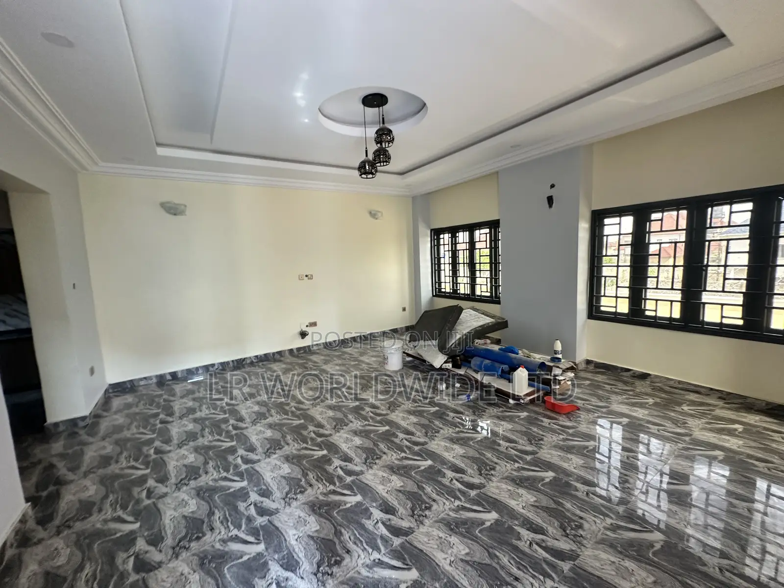 6bdrm Duplex in Lugbe District for sale in Lugbe District