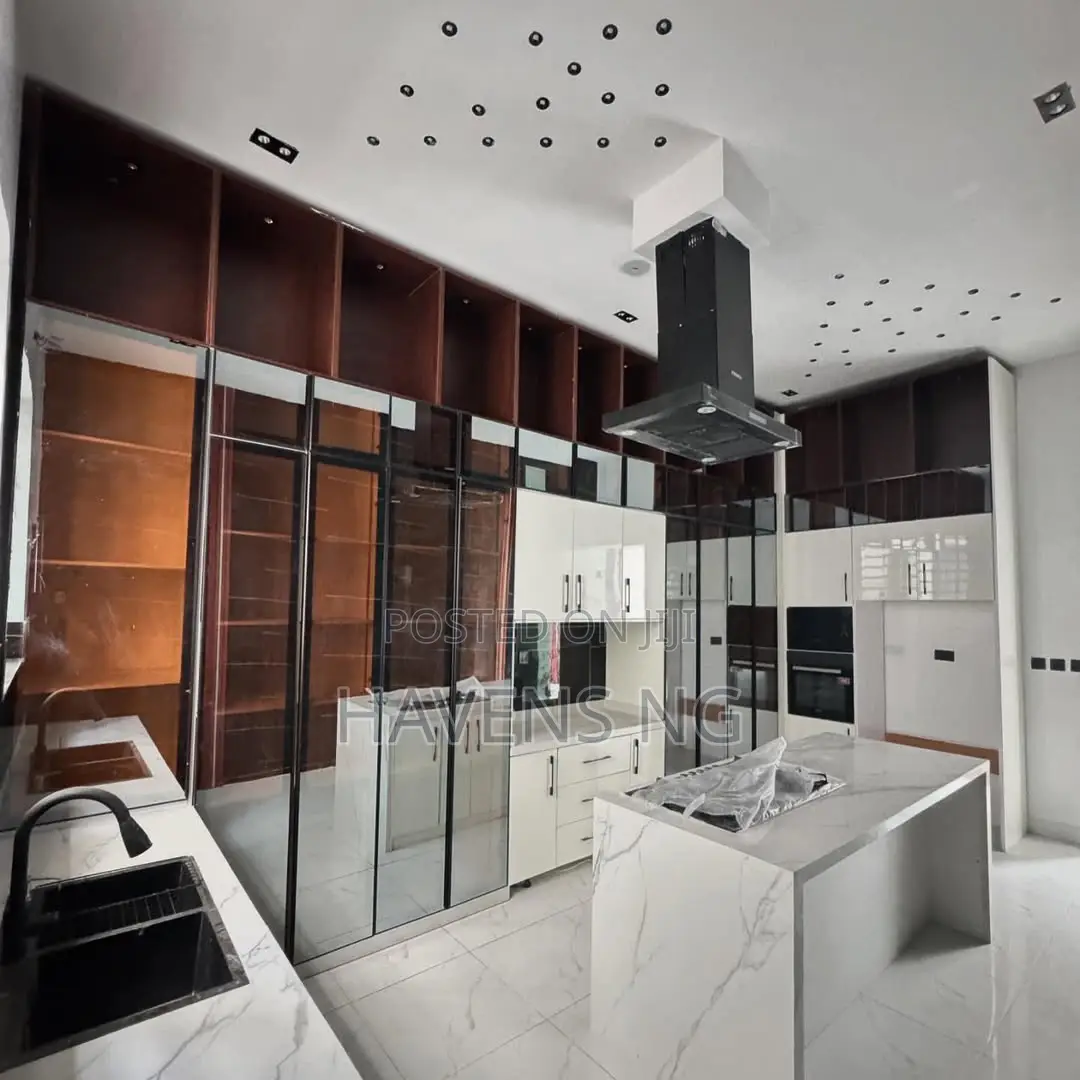 4bdrm Duplex in Abraham Adesanya Estate for sale in Abraham Adesanya Estate