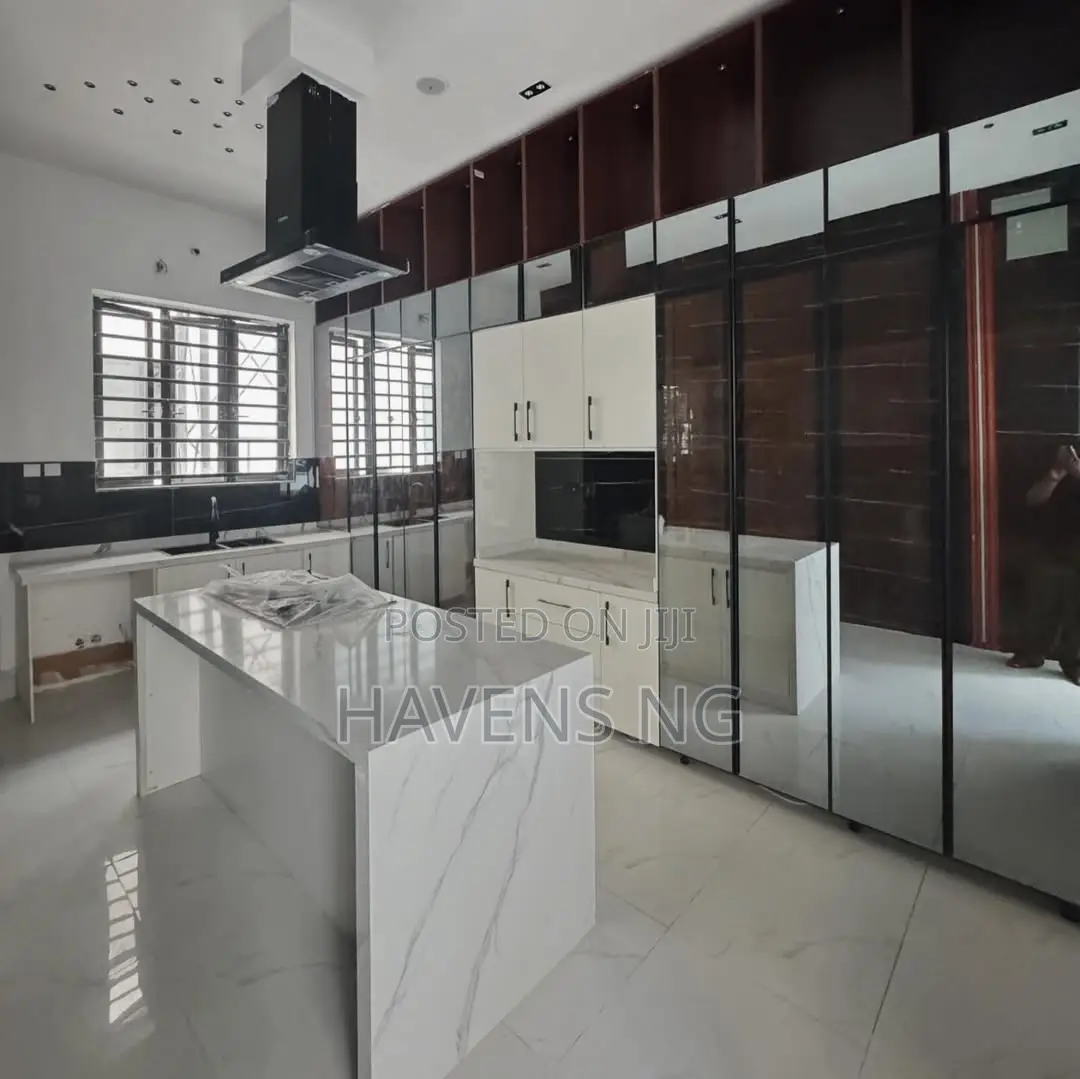 4bdrm Duplex in Abraham Adesanya Estate for sale in Abraham Adesanya Estate