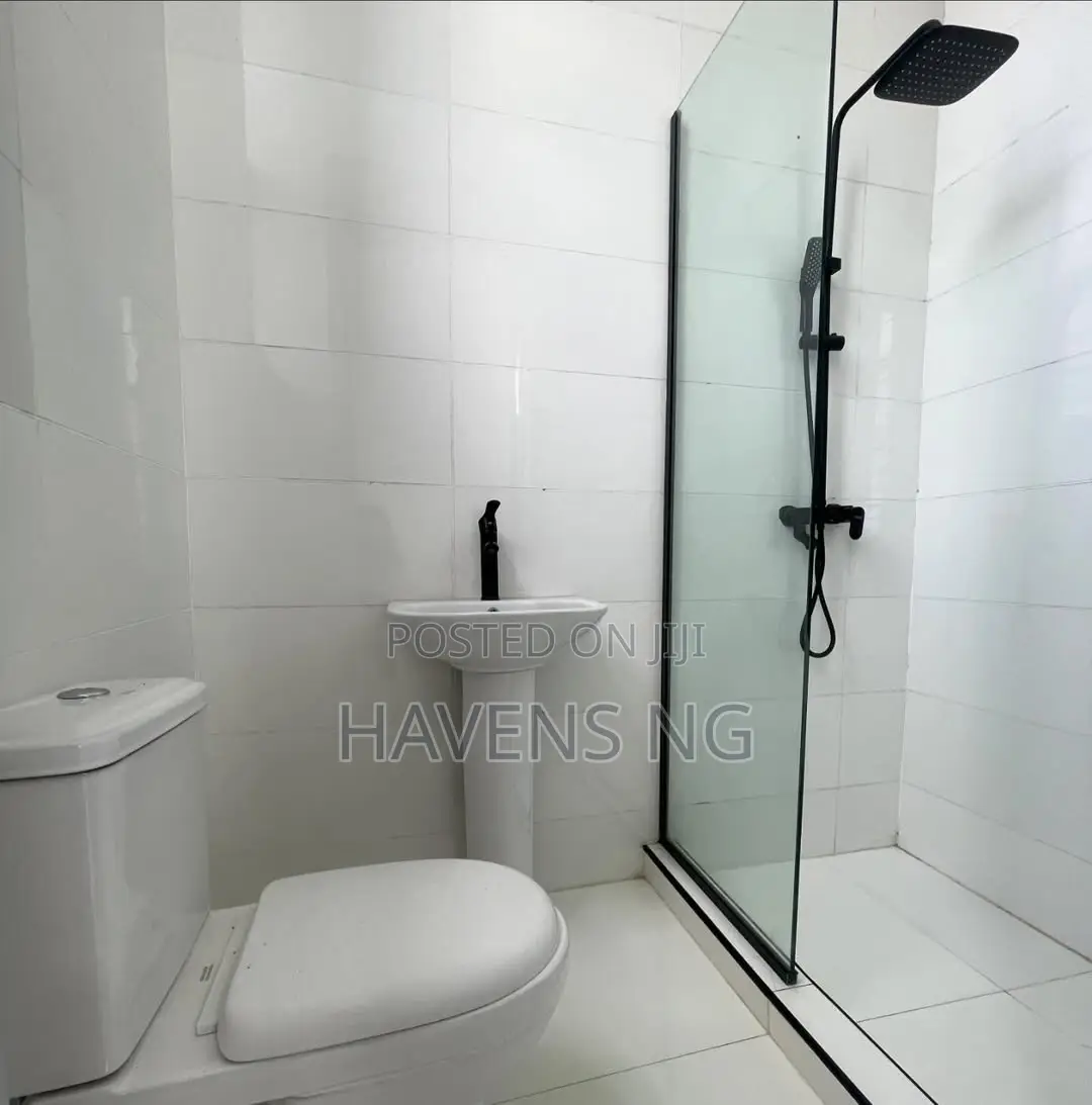 5bdrm Duplex in Ado / Ajah for sale in Ado / Ajah