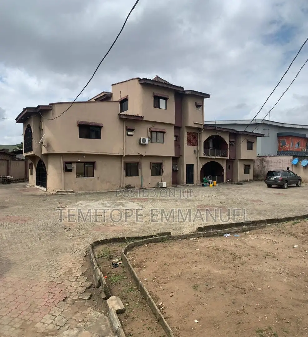 6bdrm Duplex in Egbeda for sale in Egbeda