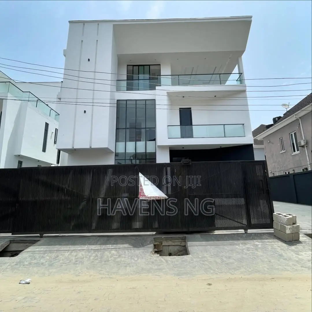 5bdrm Duplex in Osapa london for sale in Osapa london