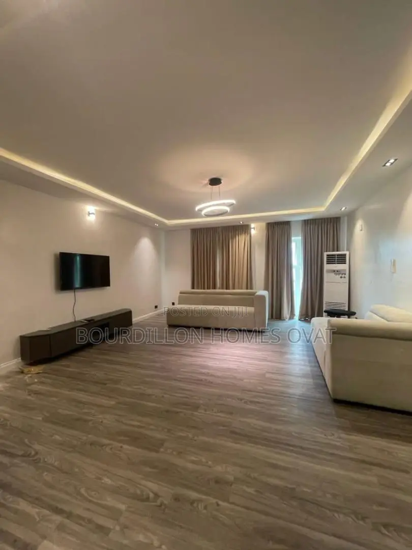 1750 SQM Land With a Structure in Victoria Island