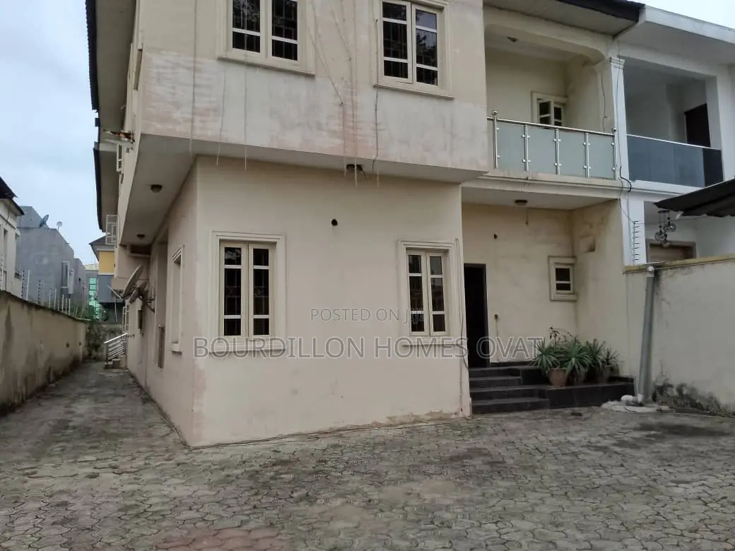 4bdrm Duplex in Lekki Phase 1 for rent in Lekki Phase 1