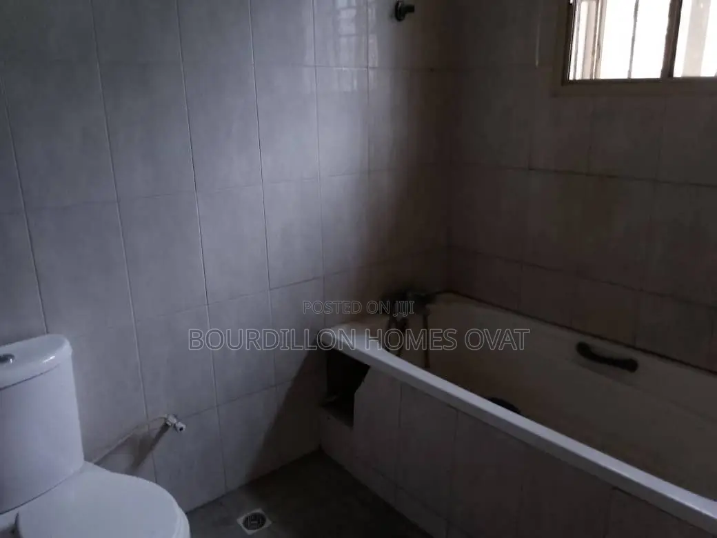 4bdrm Duplex in Lekki Phase 1 for rent in Lekki Phase 1
