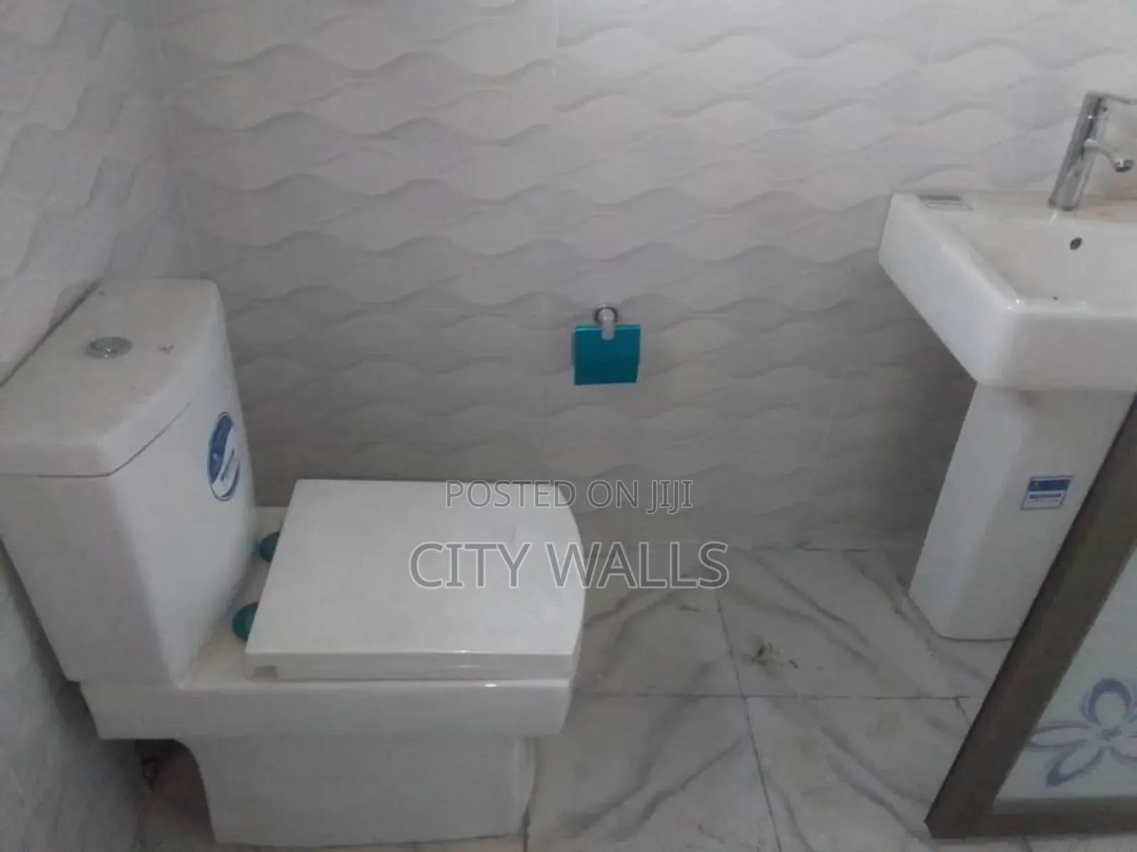2bdrm Block of Flats in Ogombo for rent in Ogombo