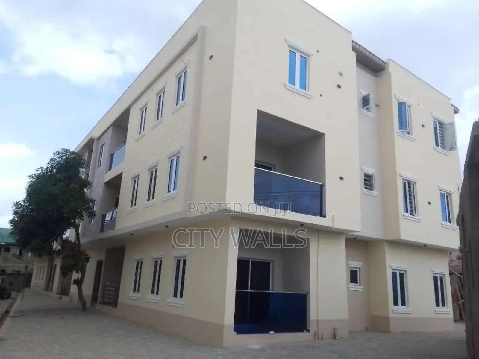 2bdrm Block of Flats in Ogombo for rent in Ogombo