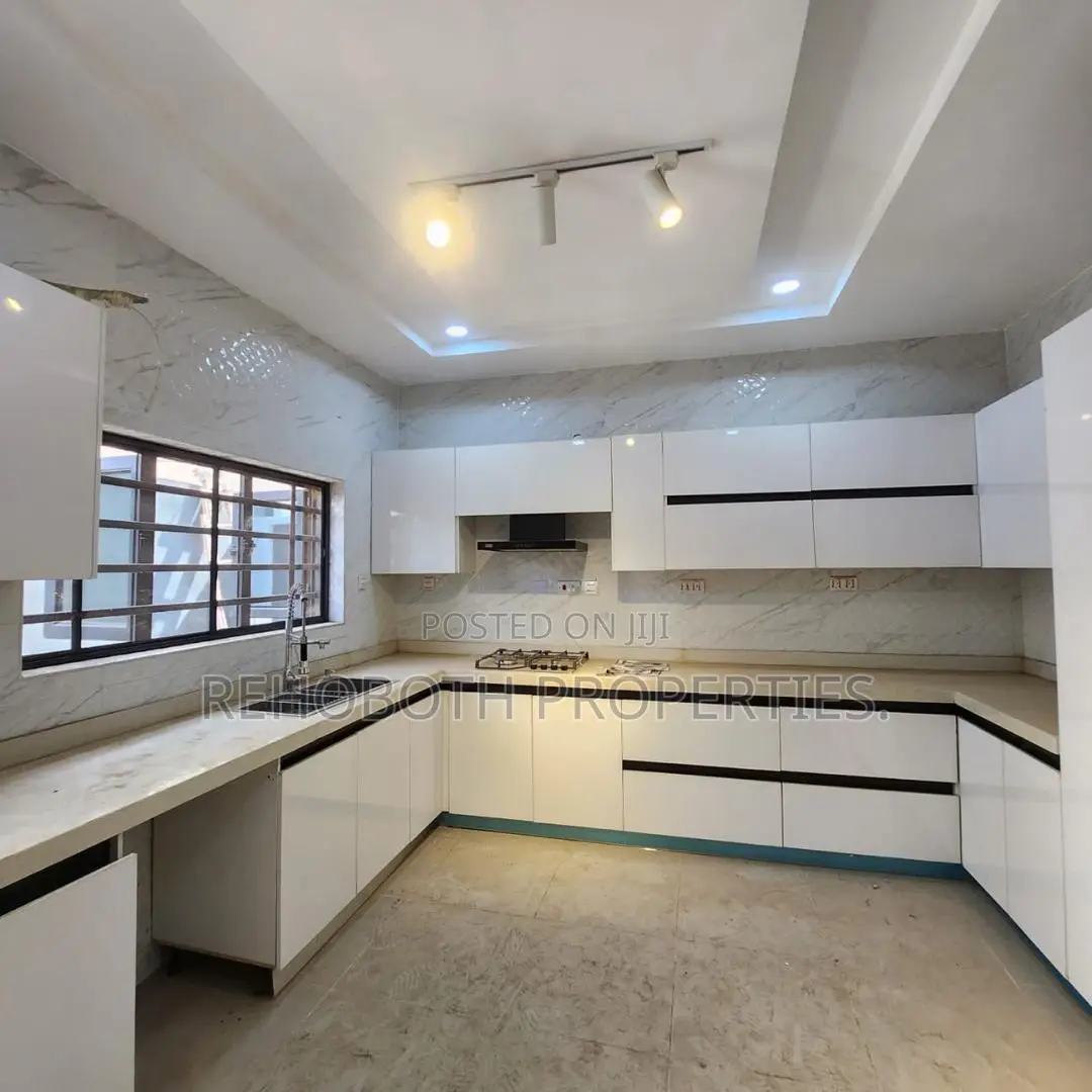 4bdrm Duplex in Kolapo Ishola, Ibadan for rent in Ibadan