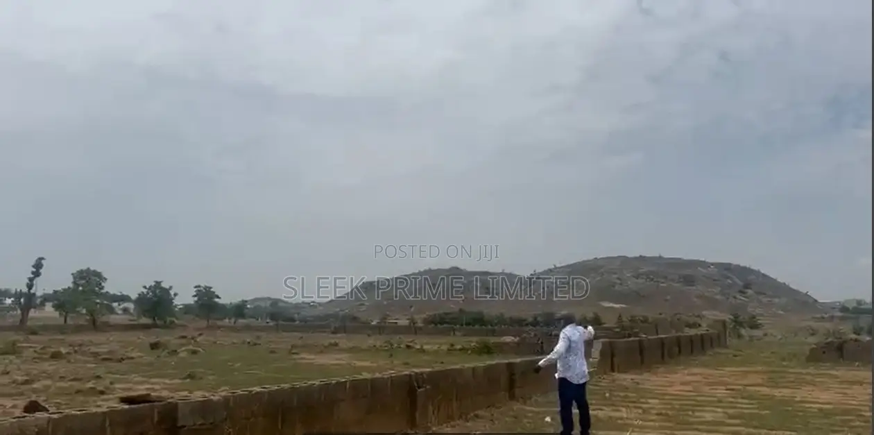 6500sqm Land Space Available for Sale in Sabon Lugbe
