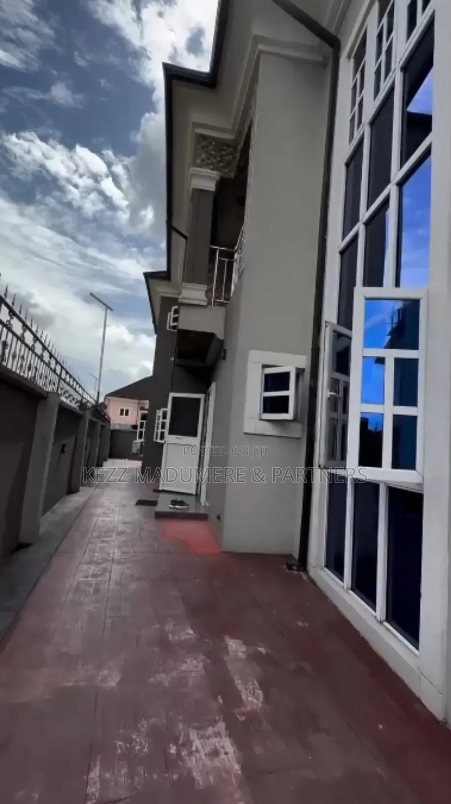 6bdrm Duplex in Farm Road 2 , Port for sale in Port-Harcourt
