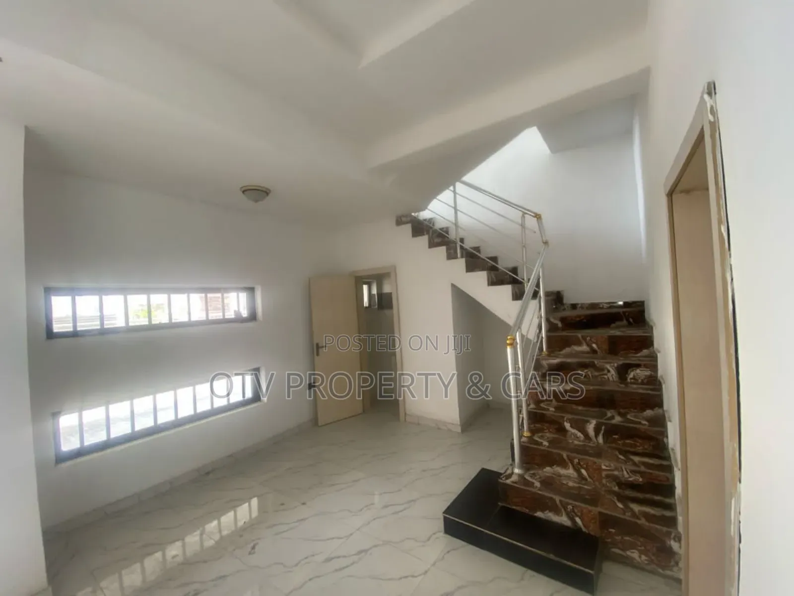 Furnished 4bdrm Duplex in Agungi for sale in Agungi