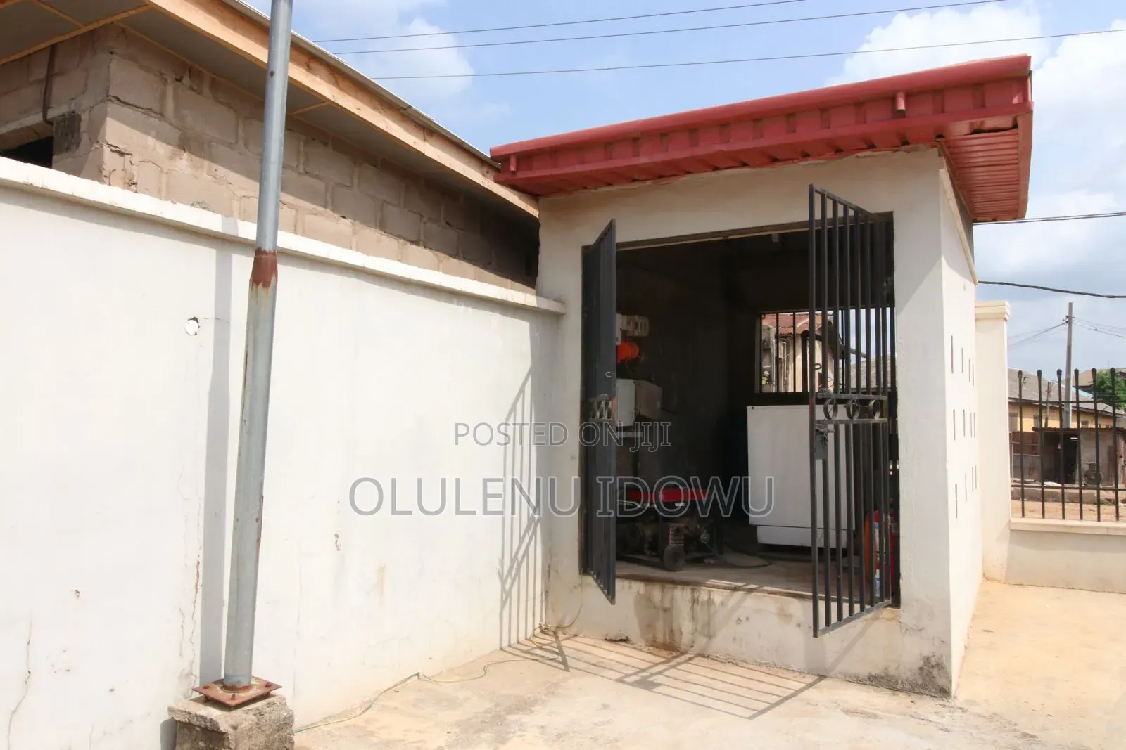 Gas Plant for Sale at Mowe on 4 Plot of Land in Age Mowo