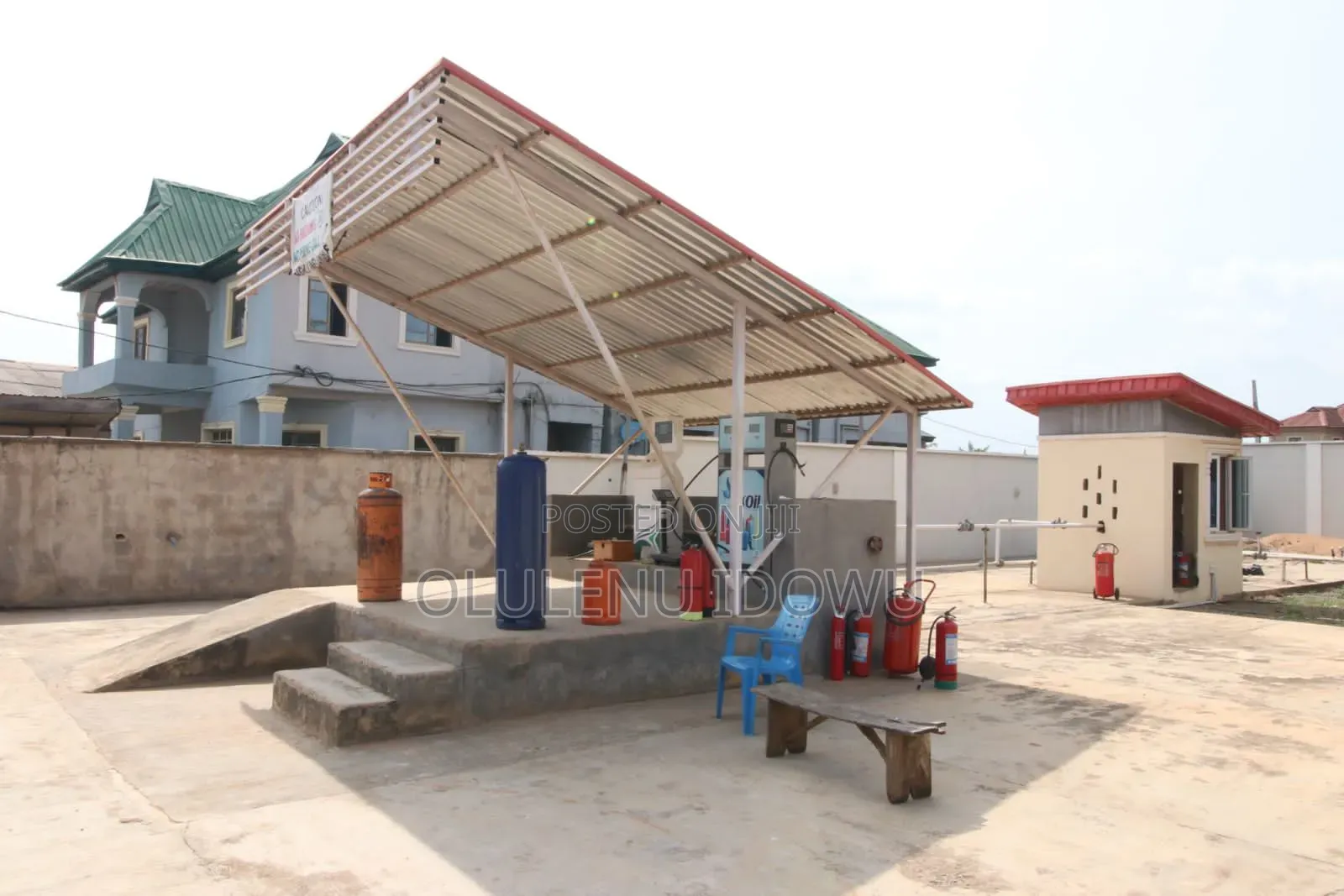 Gas Plant for Sale at Mowe on 4 Plot of Land in Age Mowo