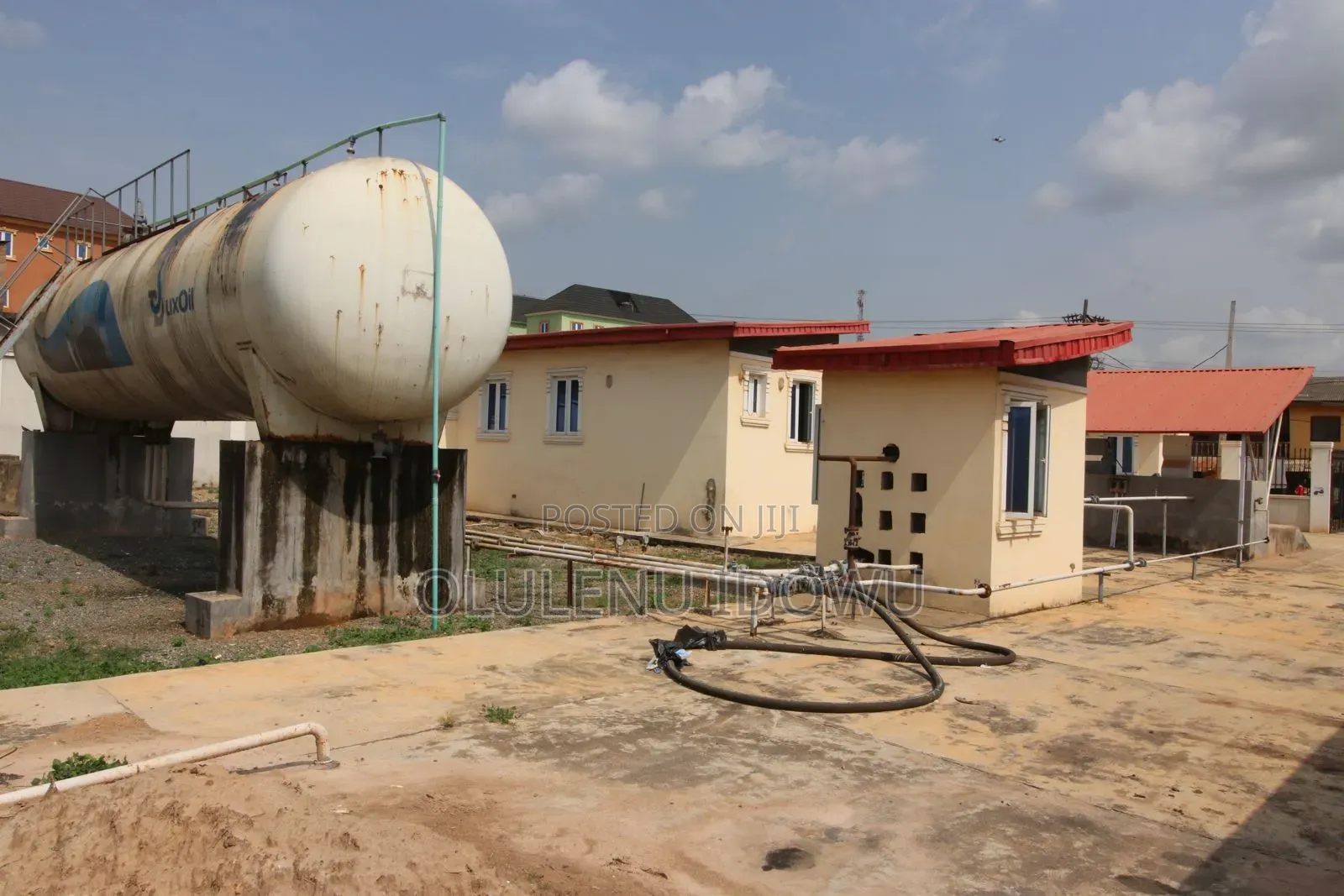Gas Plant for Sale at Mowe on 4 Plot of Land in Age Mowo