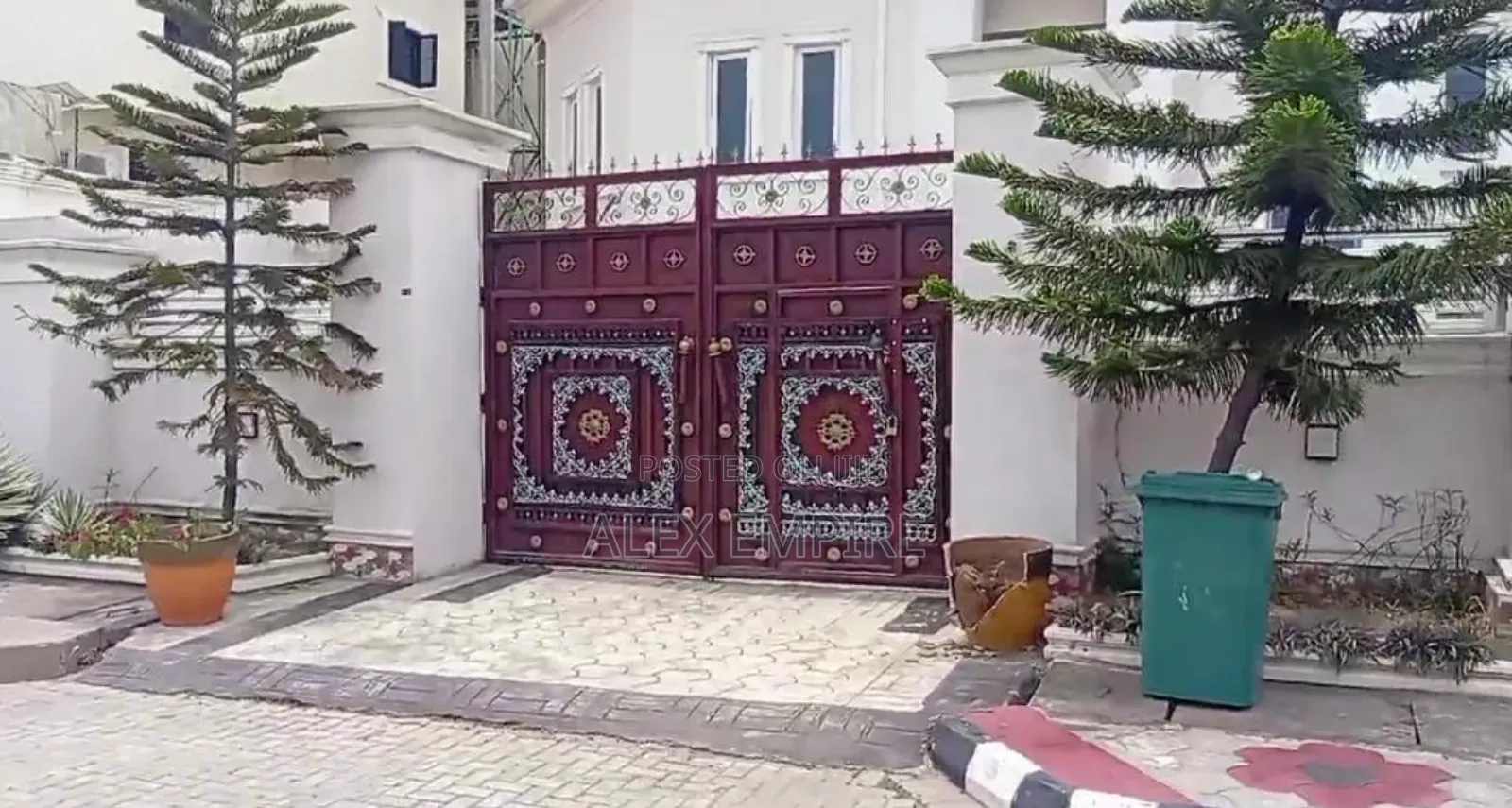 6bdrm Duplex in Amuwo-Odofin for sale in Amuwo-Odofin
