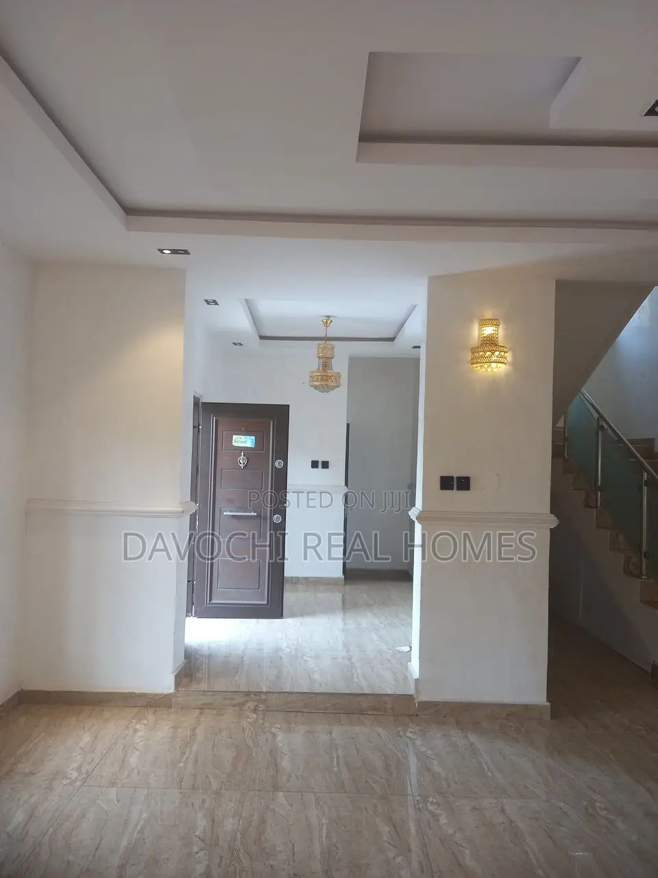 Furnished 6bdrm Duplex in Chevron for sale in Chevron