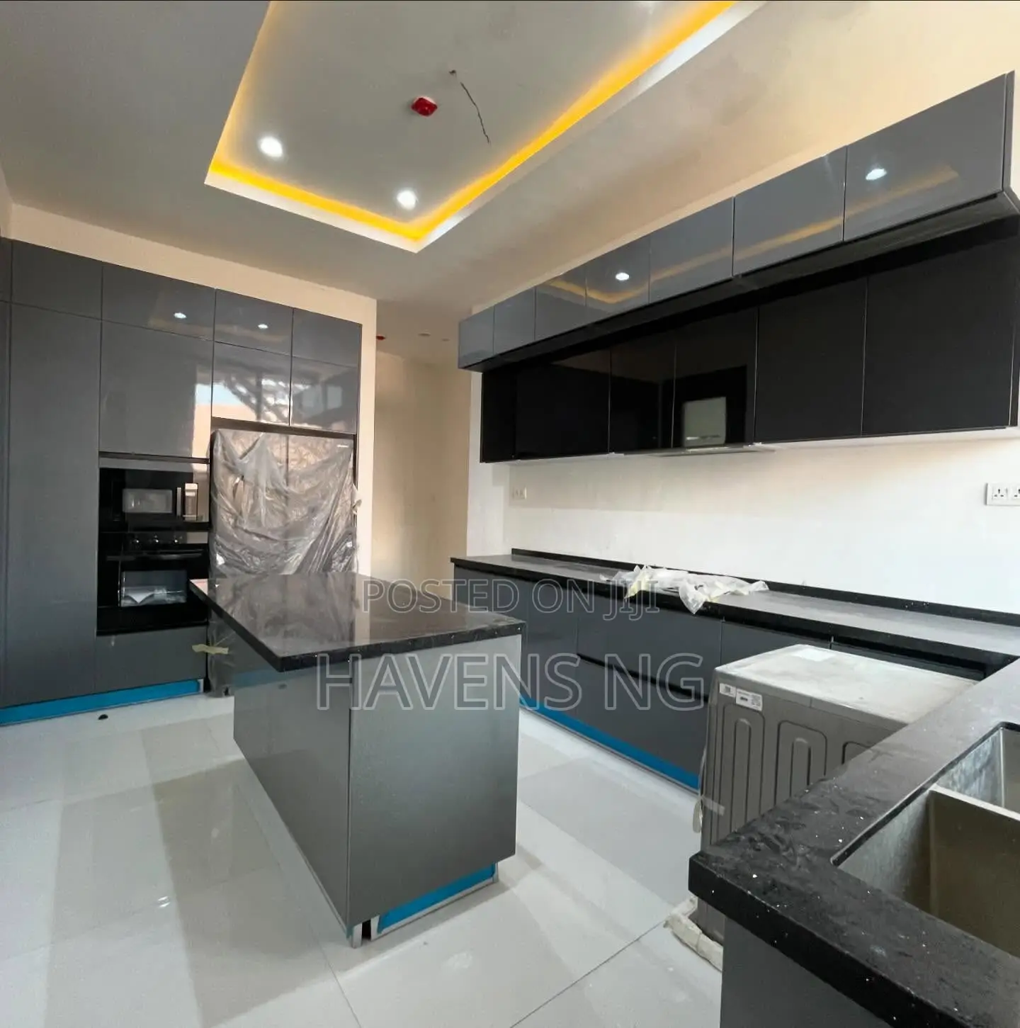 3bdrm Apartment In Lekki Phase 1 For Sale in Lekki Phase 1