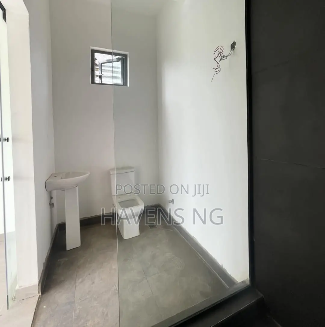2bdrm Apartment in Ikate for sale in Ikate