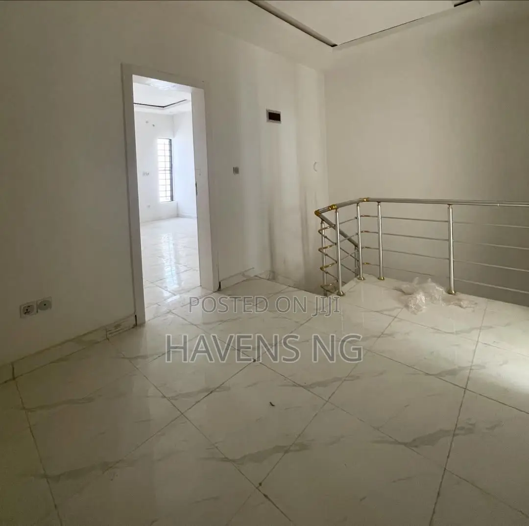 3bdrm Townhouse/Terrace In Ikota For Sale in Ado / Ajah