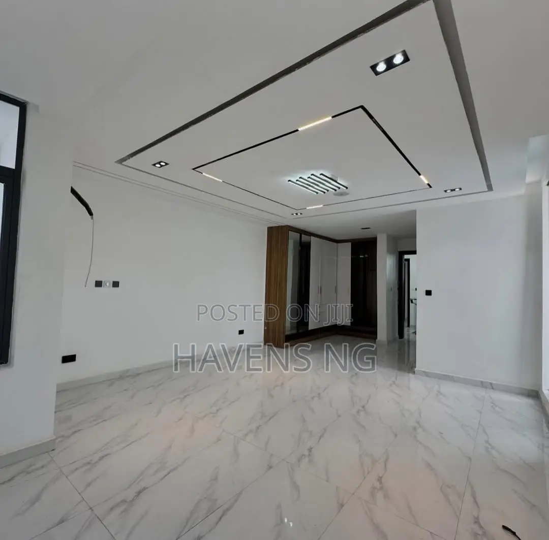 4bdrm Duplex in Ikate for sale in Ikate