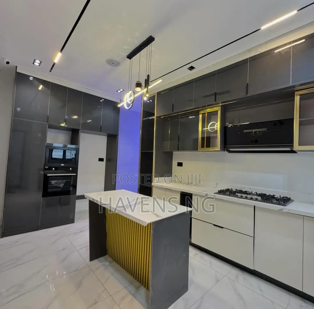 4bdrm Duplex in Ikate for sale in Ikate