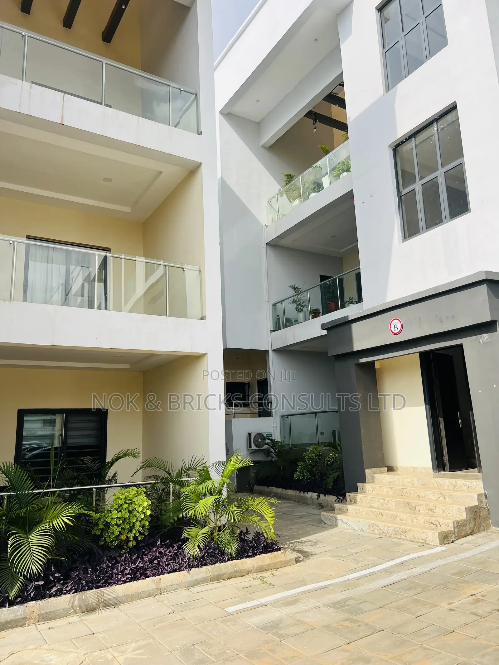 Serene Two Bedroom Apartment in Mabushi