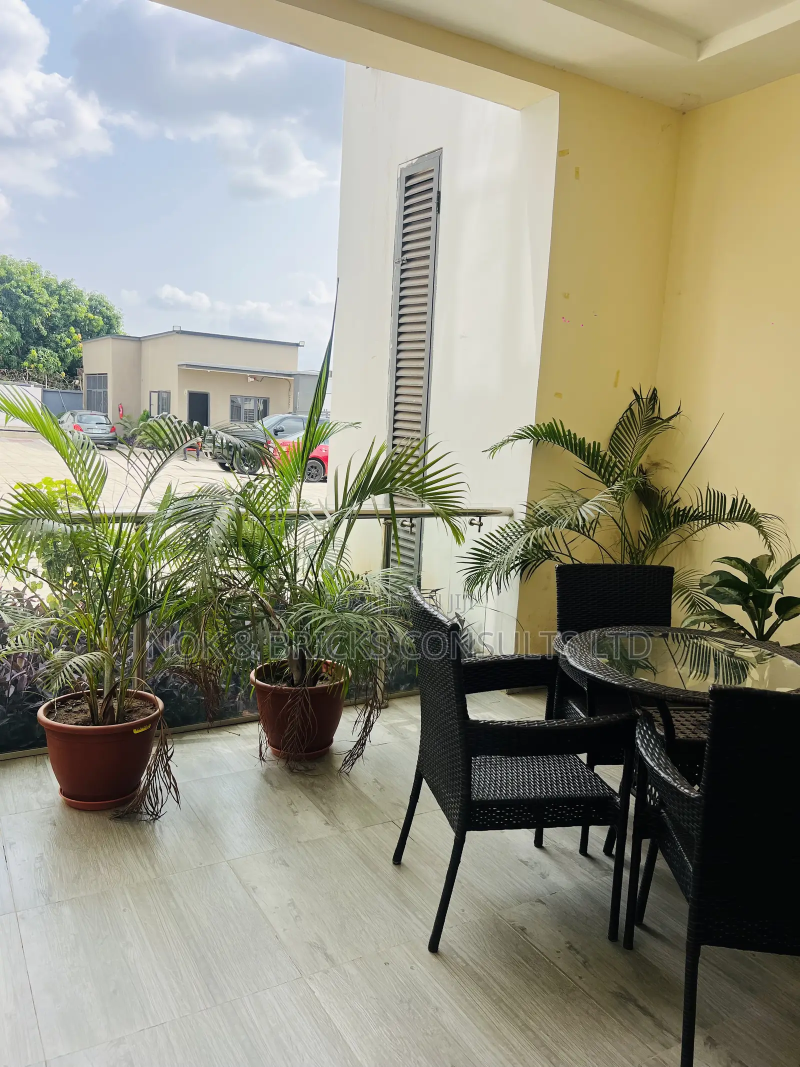 Serene Two Bedroom Apartment in Mabushi