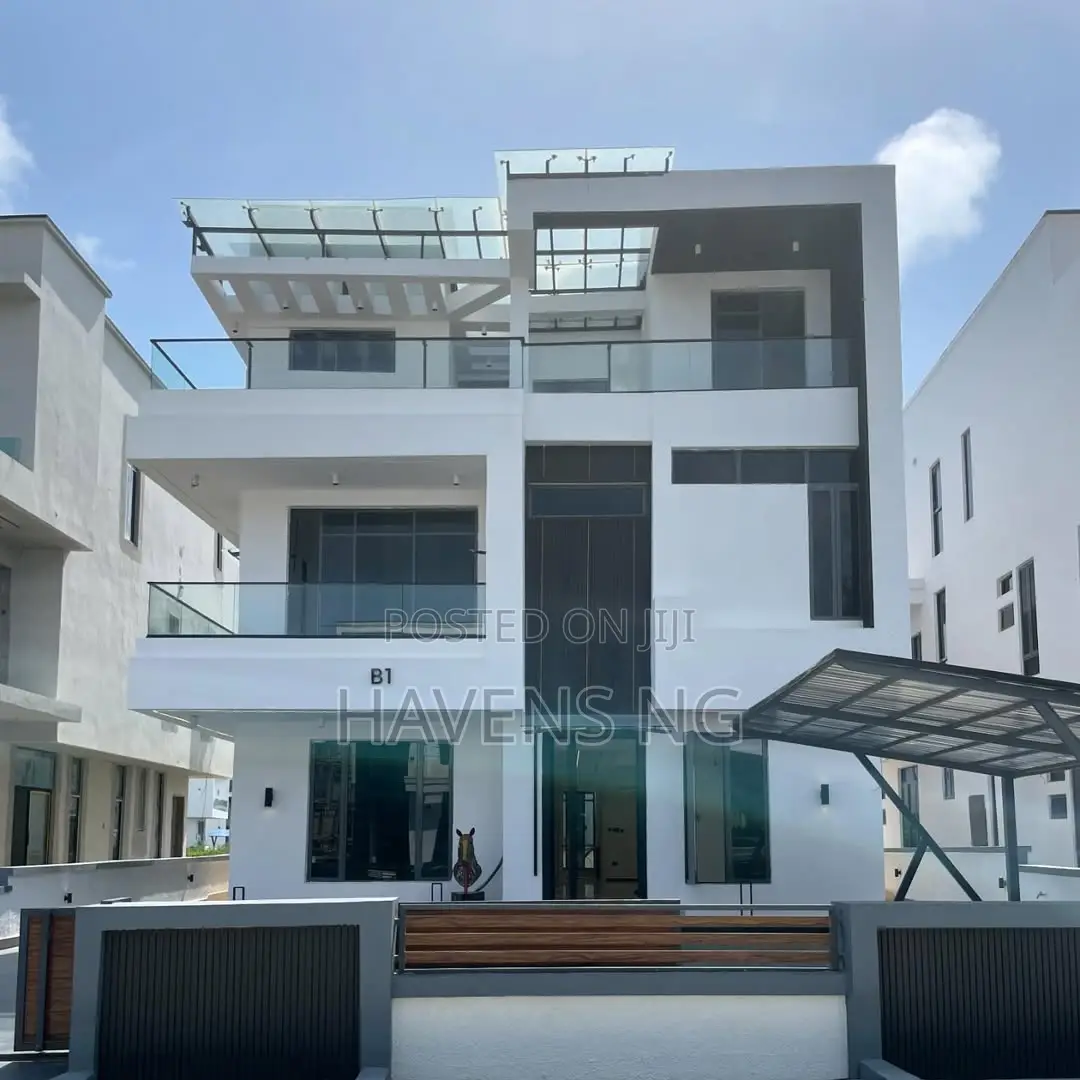 5bdrm Duplex in Lekki Phase 1 for sale in Lekki Phase 1