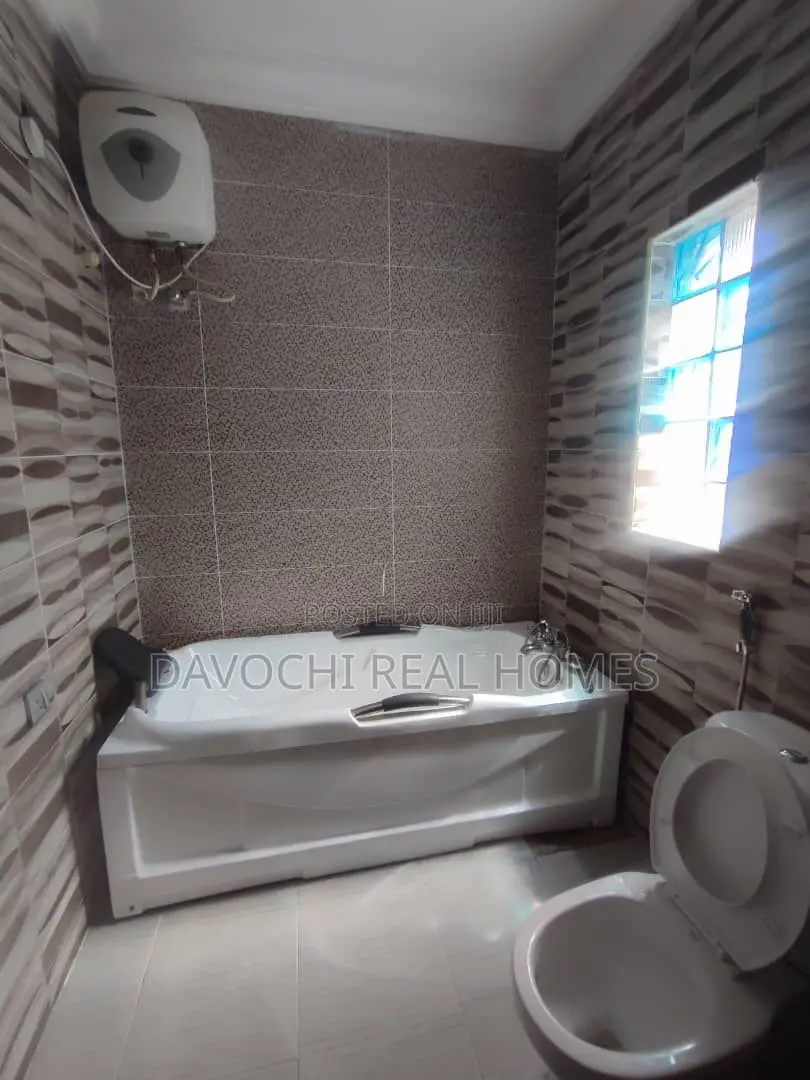 4bdrm Duplex in Lekki County for rent in Lekki Phase 2