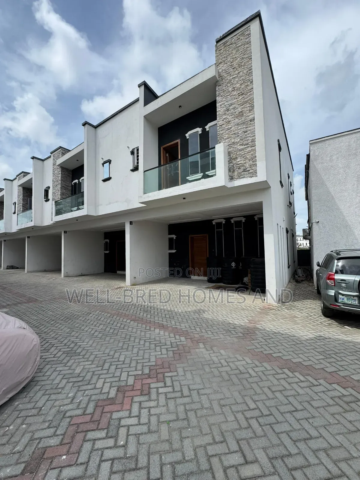 4bdrm Duplex in Ikota Lekki Lagos for rent in Lekki