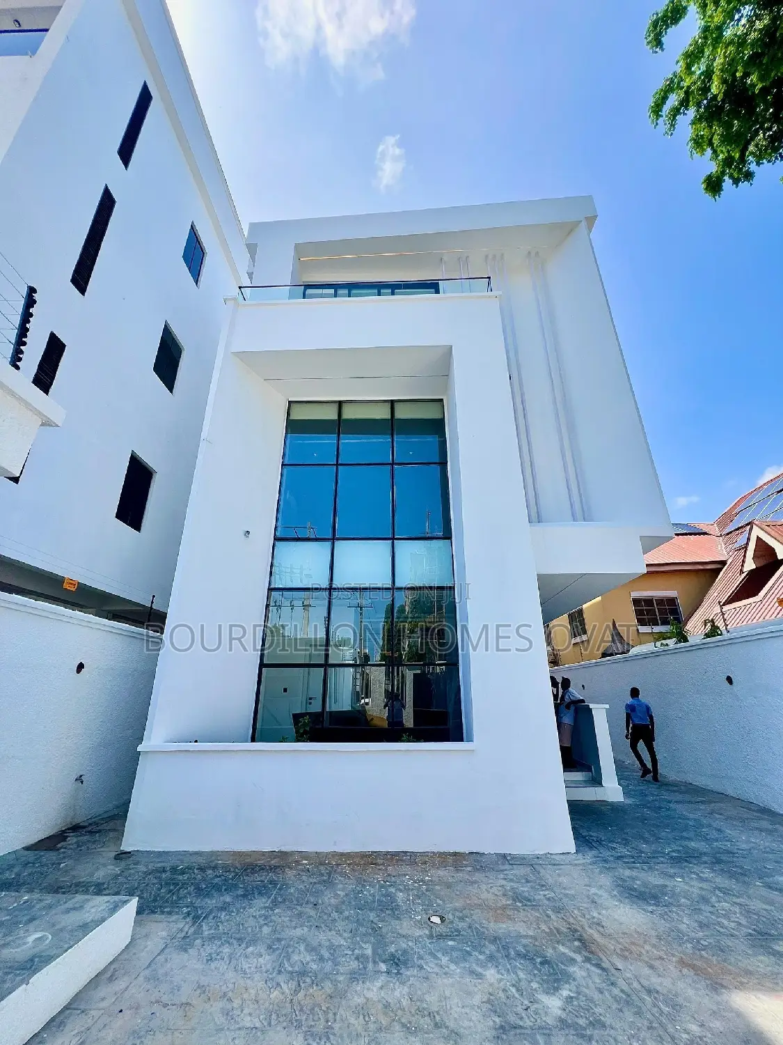 Furnished 4bdrm Duplex in Lekki Phase 1 for sale in Lekki Phase 1