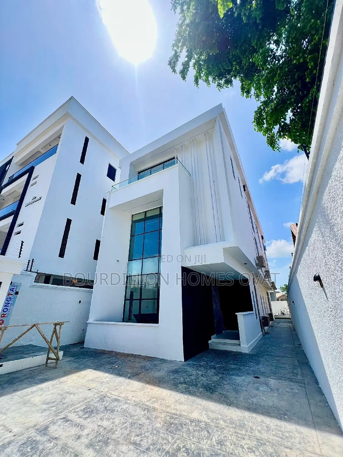 Furnished 4bdrm Duplex in Lekki Phase 1 for sale in Lekki Phase 1