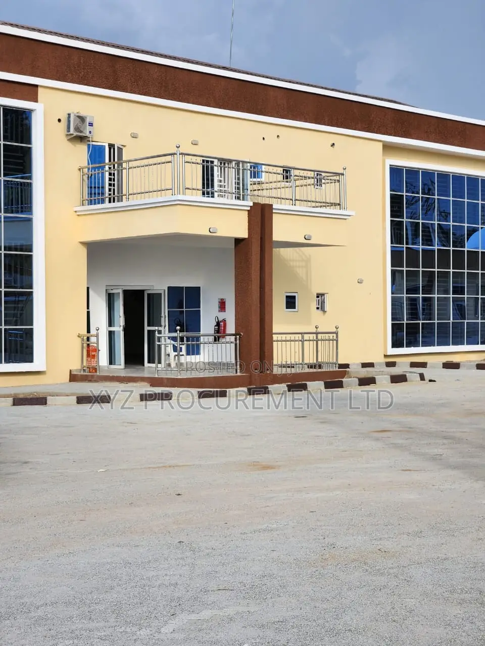 6,000 SQM Warehouse Complex With Offices and a Showroom in Idu Industrial