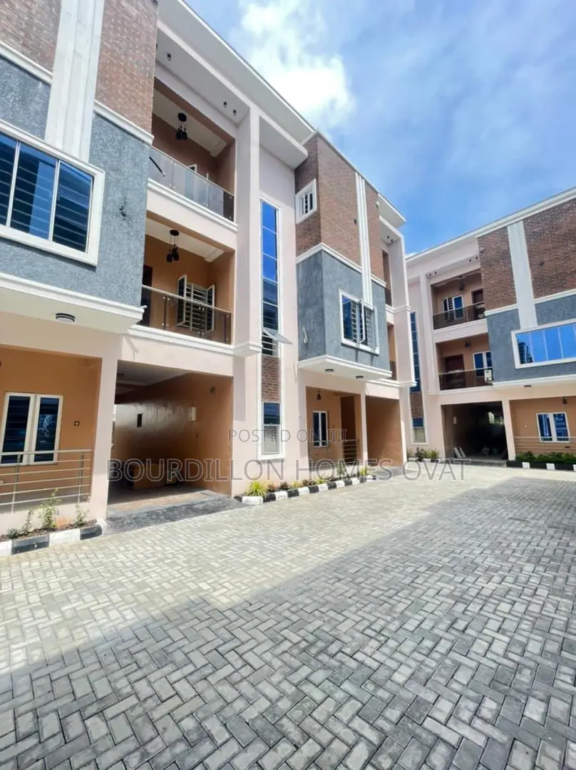 4bdrm Duplex in Ikate for sale in Ikate