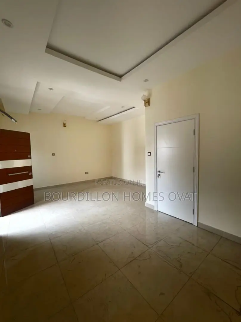 4bdrm Duplex in Ikate for sale in Ikate