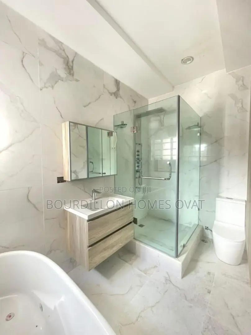 4bdrm Duplex in Ikate for sale in Ikate