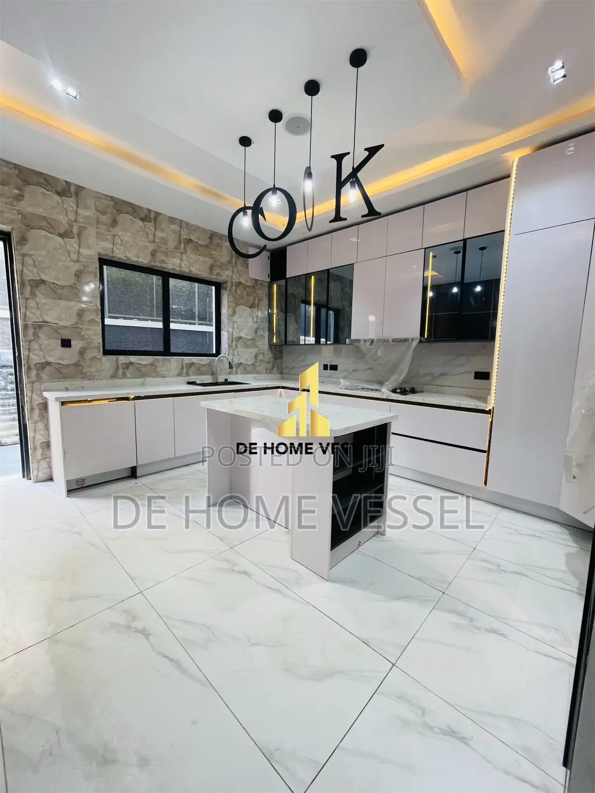 5bdrm Duplex in Lekki for sale in Lekki
