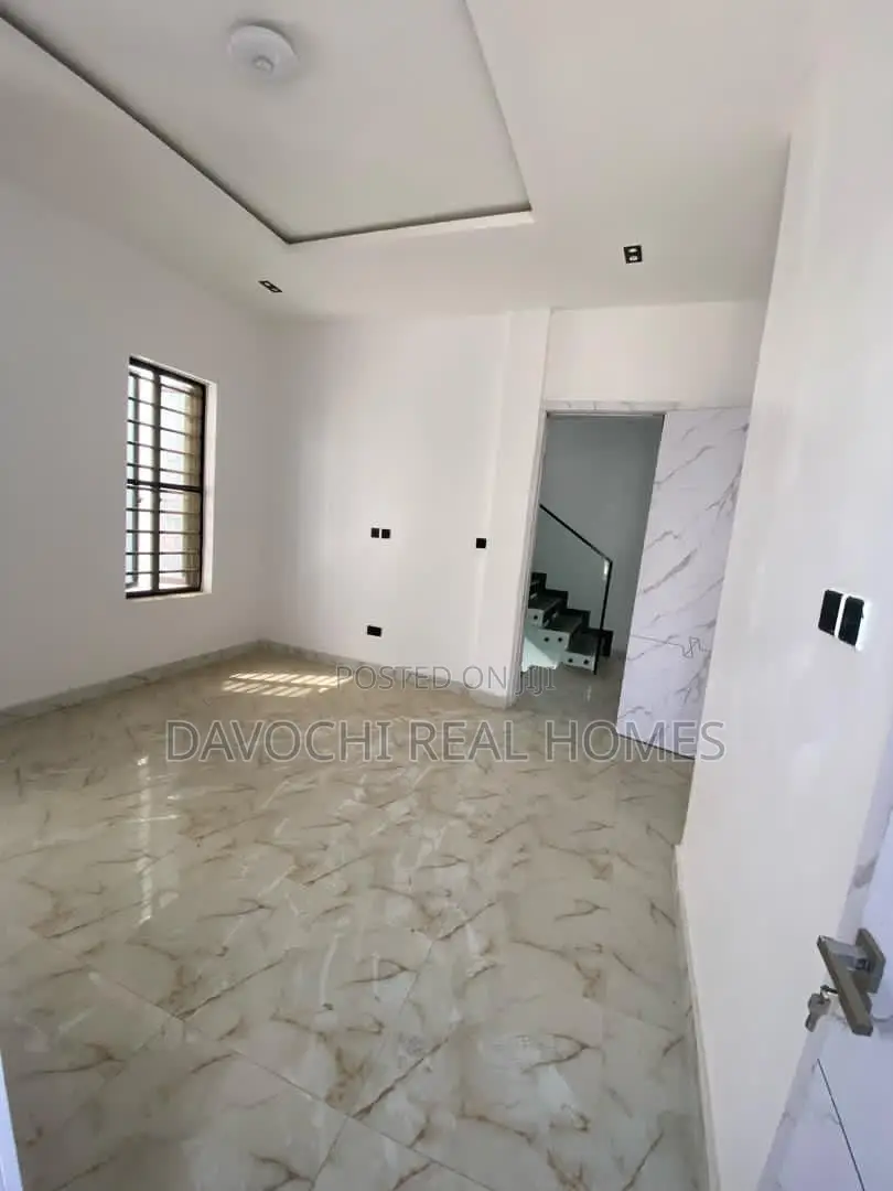 5bdrm Duplex in Orchid Road, Lekki Phase 2 for rent in Lekki Phase 2
