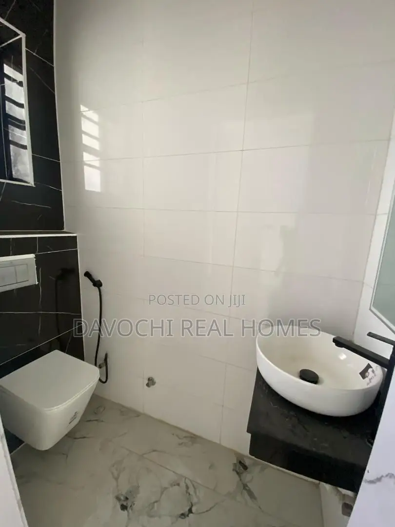 5bdrm Duplex in Orchid Road, Lekki Phase 2 for rent in Lekki Phase 2