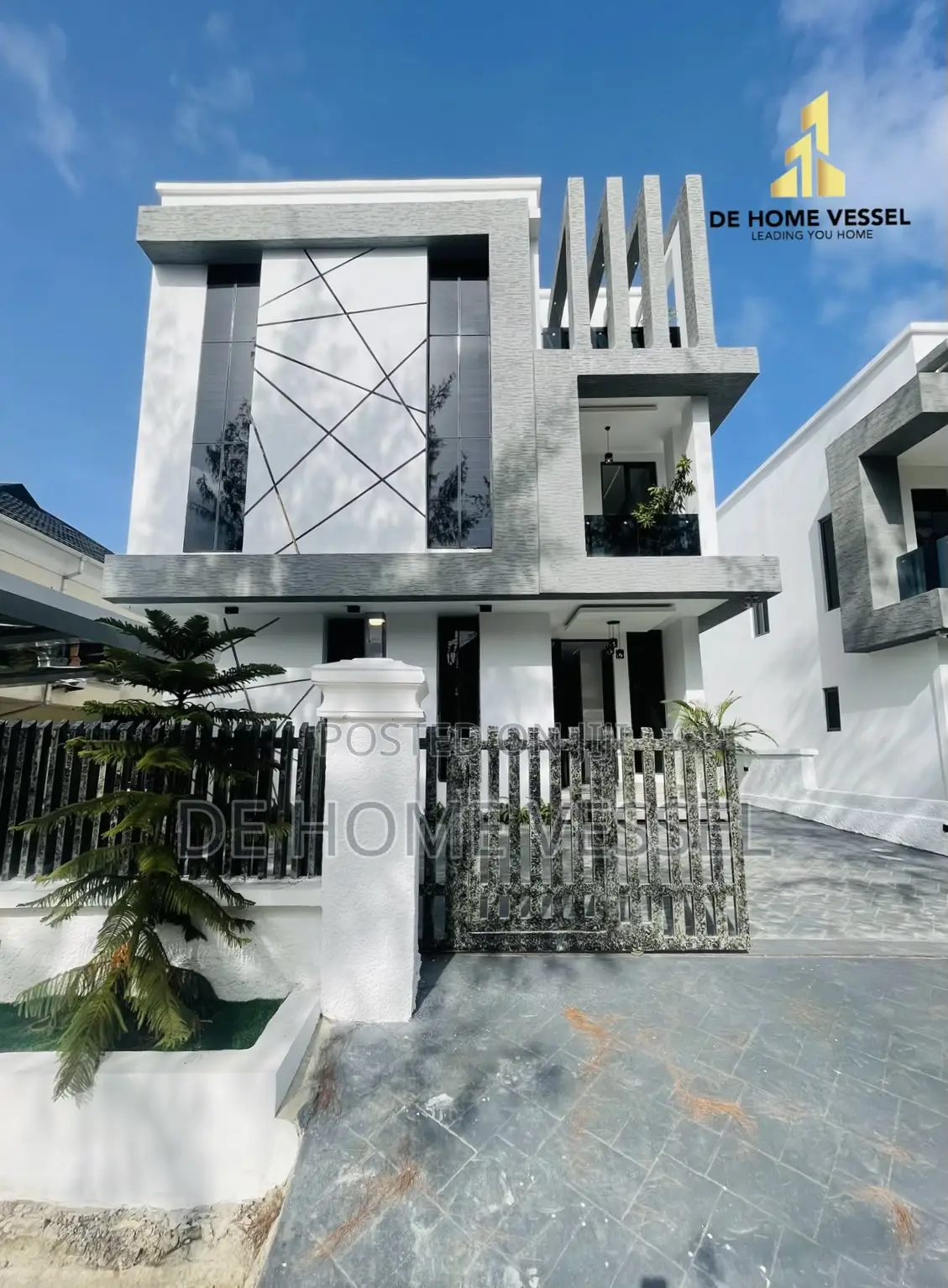 5bdrm Duplex in Lekki for sale in Lekki