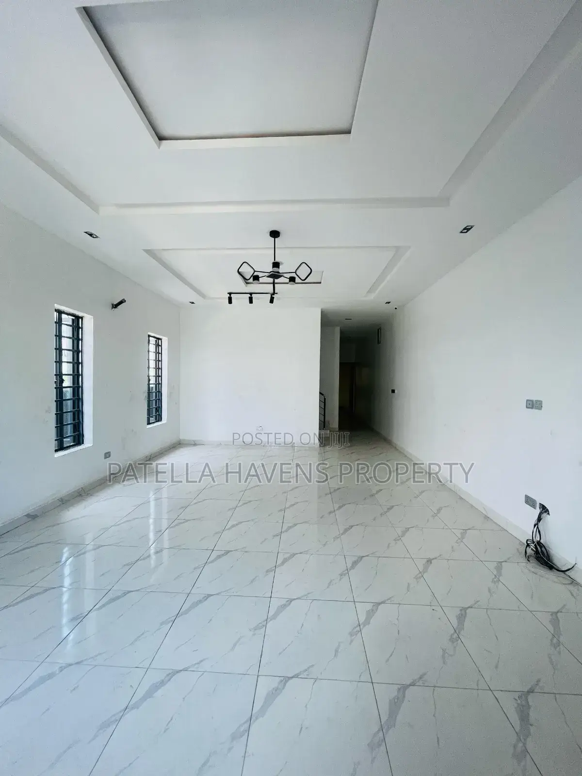 4bdrm Duplex in Ikota for sale in Ikota