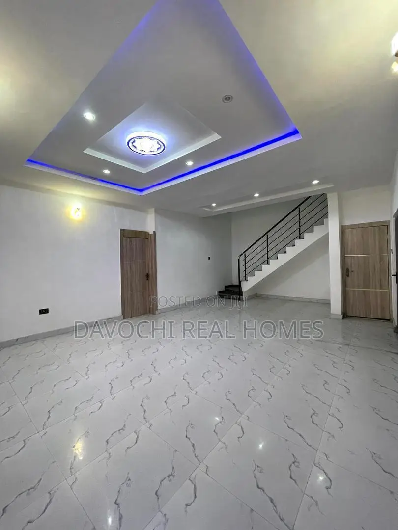 4bdrm Duplex in Orchid Road, Lekki Phase 2 for rent in Lekki Phase 2